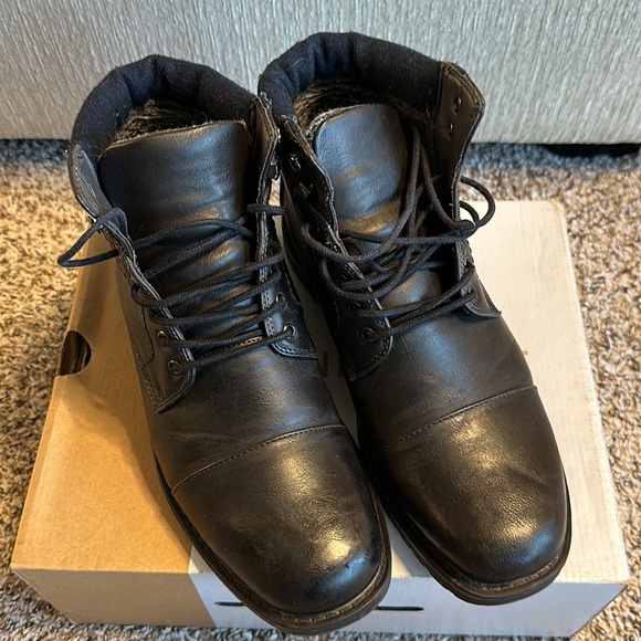 Spring Men’s Boots - Picture 2 of 6